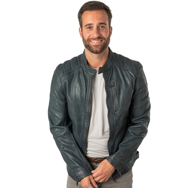 MAU - MMCORTNEY-9434