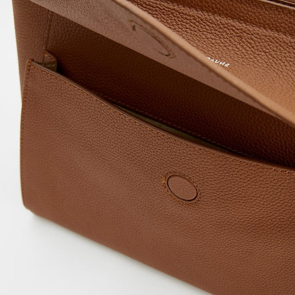 NAT - 2408 MADELEINE