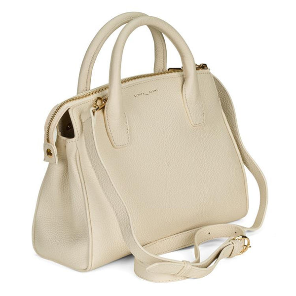 NAT - 0519 LITTLE NAOMIE