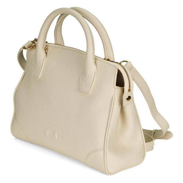 NAT - 0519 LITTLE NAOMIE