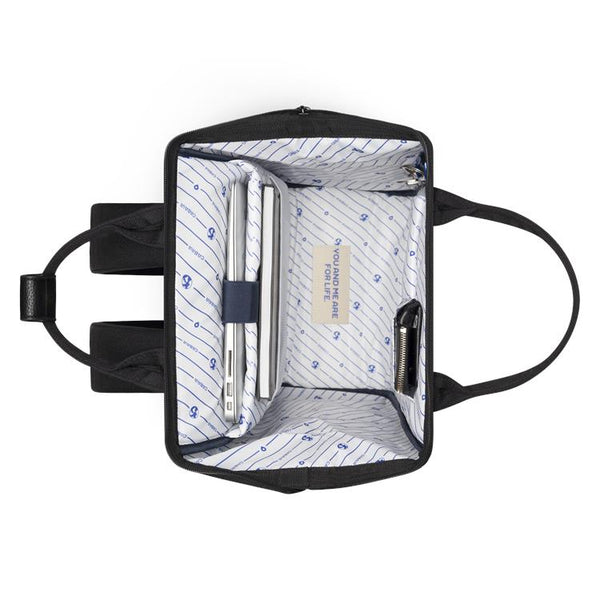 CAB - ADVENTURER L BERLIN